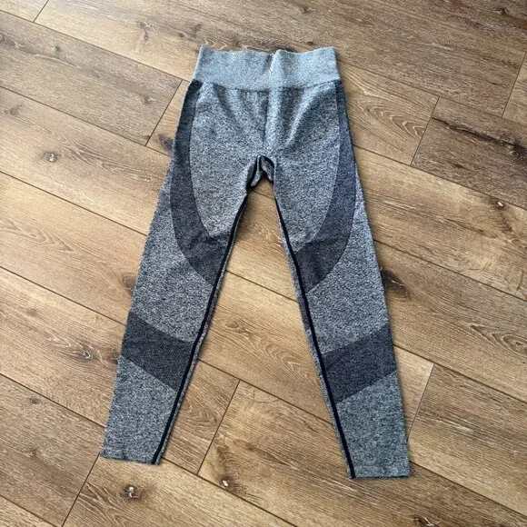 Pink Active leggings size Medium - Picture 10 of 14